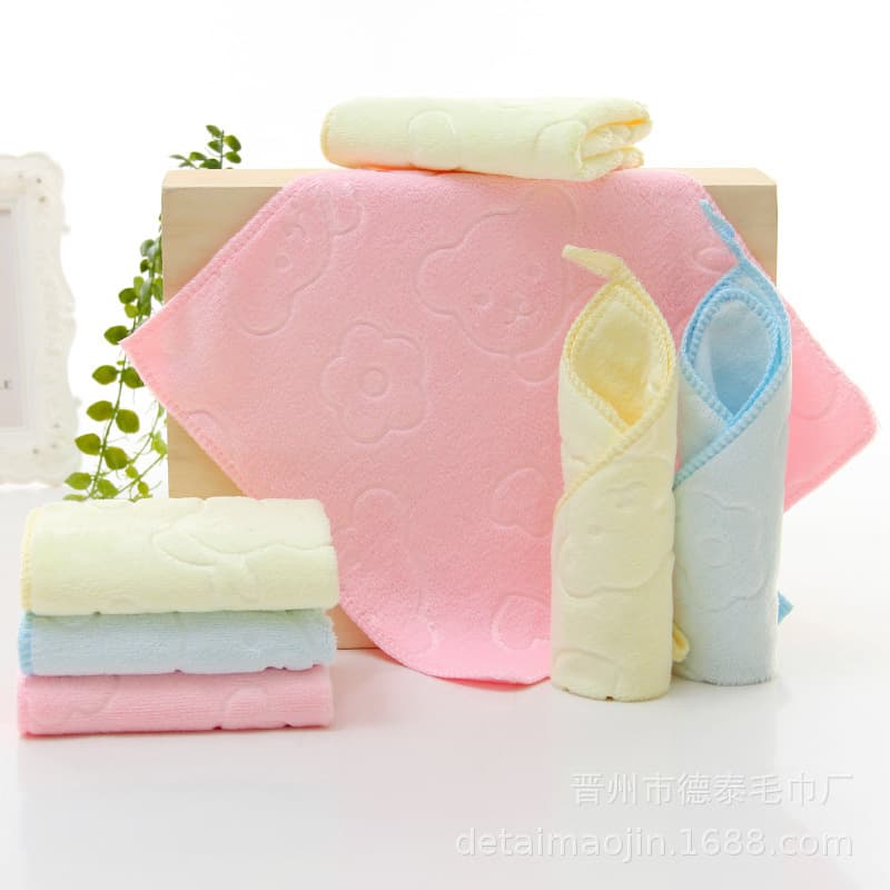 Microfiber embossed bear 25*25 square towel, kindergarten infant small hanging towel, handkerchief printed towel