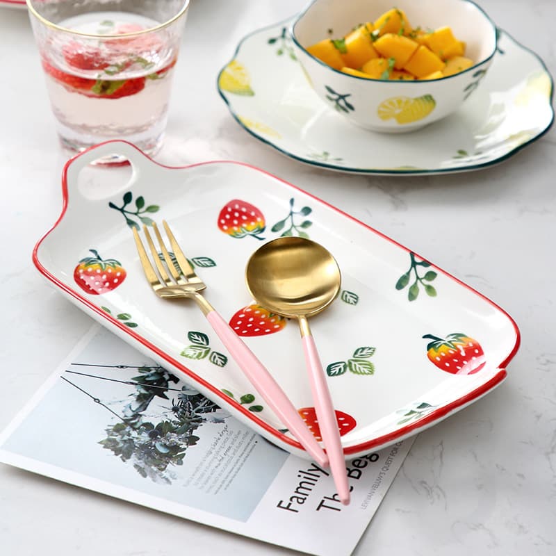 New Trendy Ceramic Tableware Strawberry Household Bowls Plates Dishes Fresh Creative Irregular Tableware Set Personalized