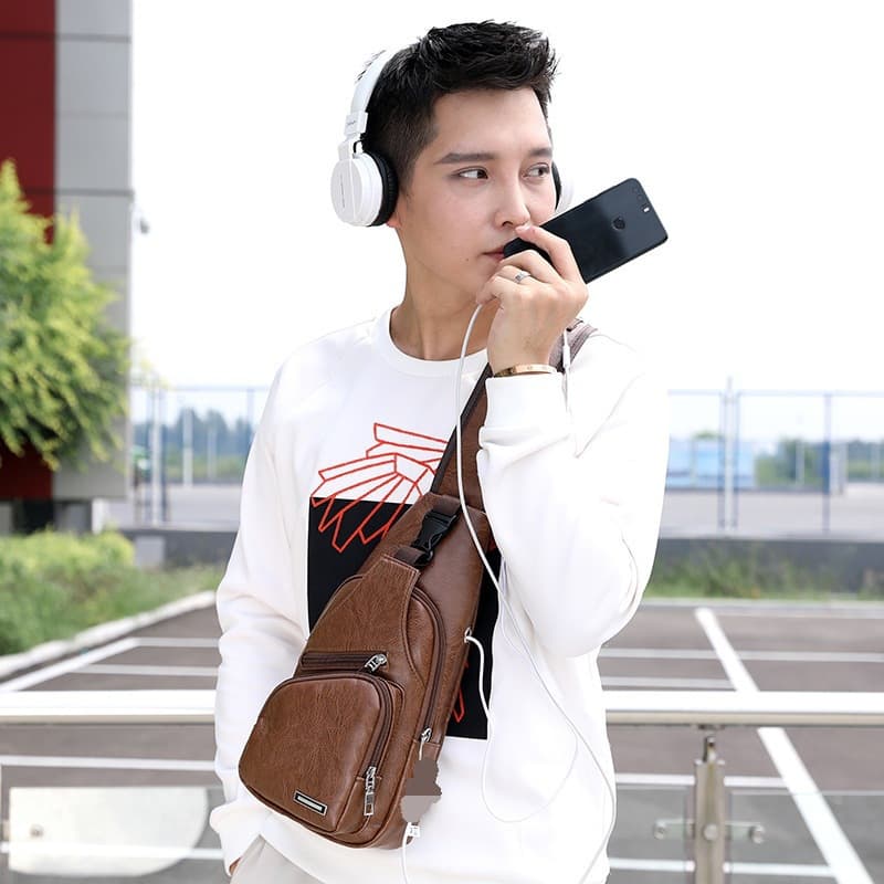 2025 New Korean Style Soft PU Leather Casual Sports Chest Bag, Multifunctional Waterproof Versatile USB Anti-Theft Men's Chest Bag