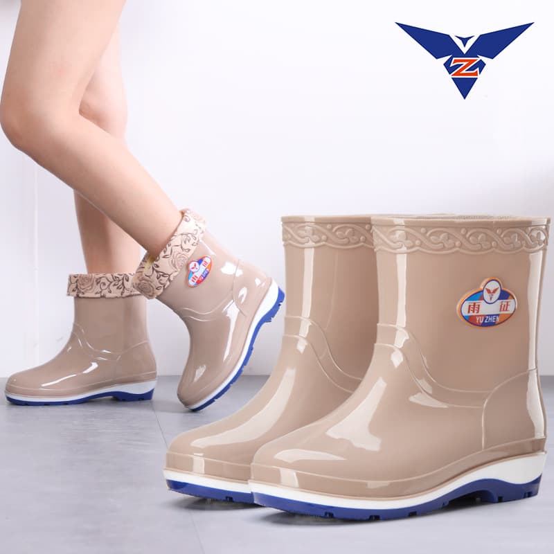 Rain shoes, rain boots, rubber boots, work safety shoes for women, kitchen and car washing mid-calf low-heel overshoes, adult outdoor thickened solid color spring/autumn