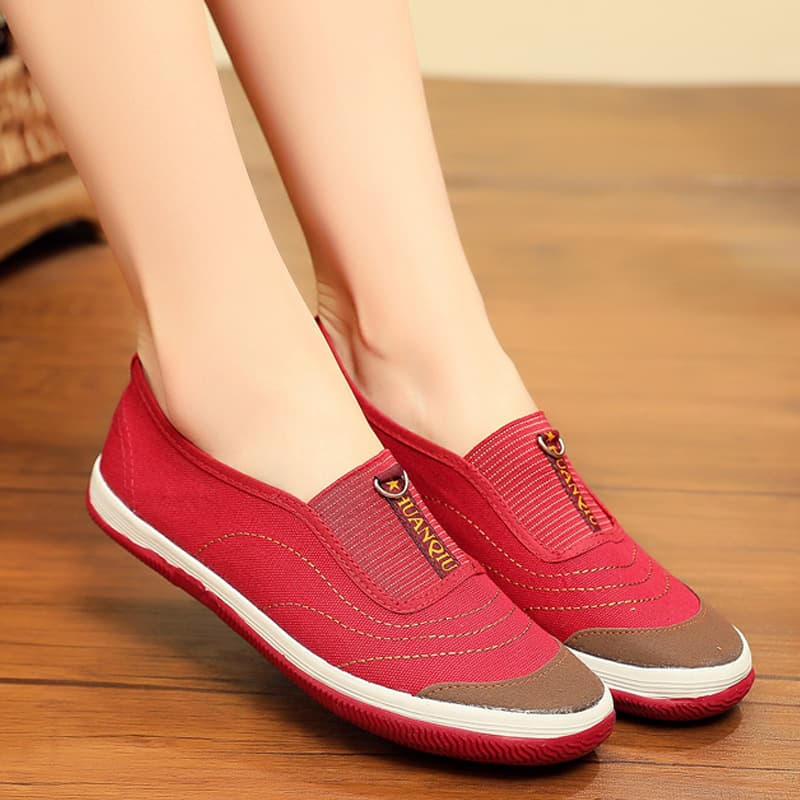 Old Beijing Cloth Shoes for Women, Breathable Low-Cut Anti-Slip Rubber Casual Shoes, Mid-Age Mother Shoes Versatile Flat Comfortable