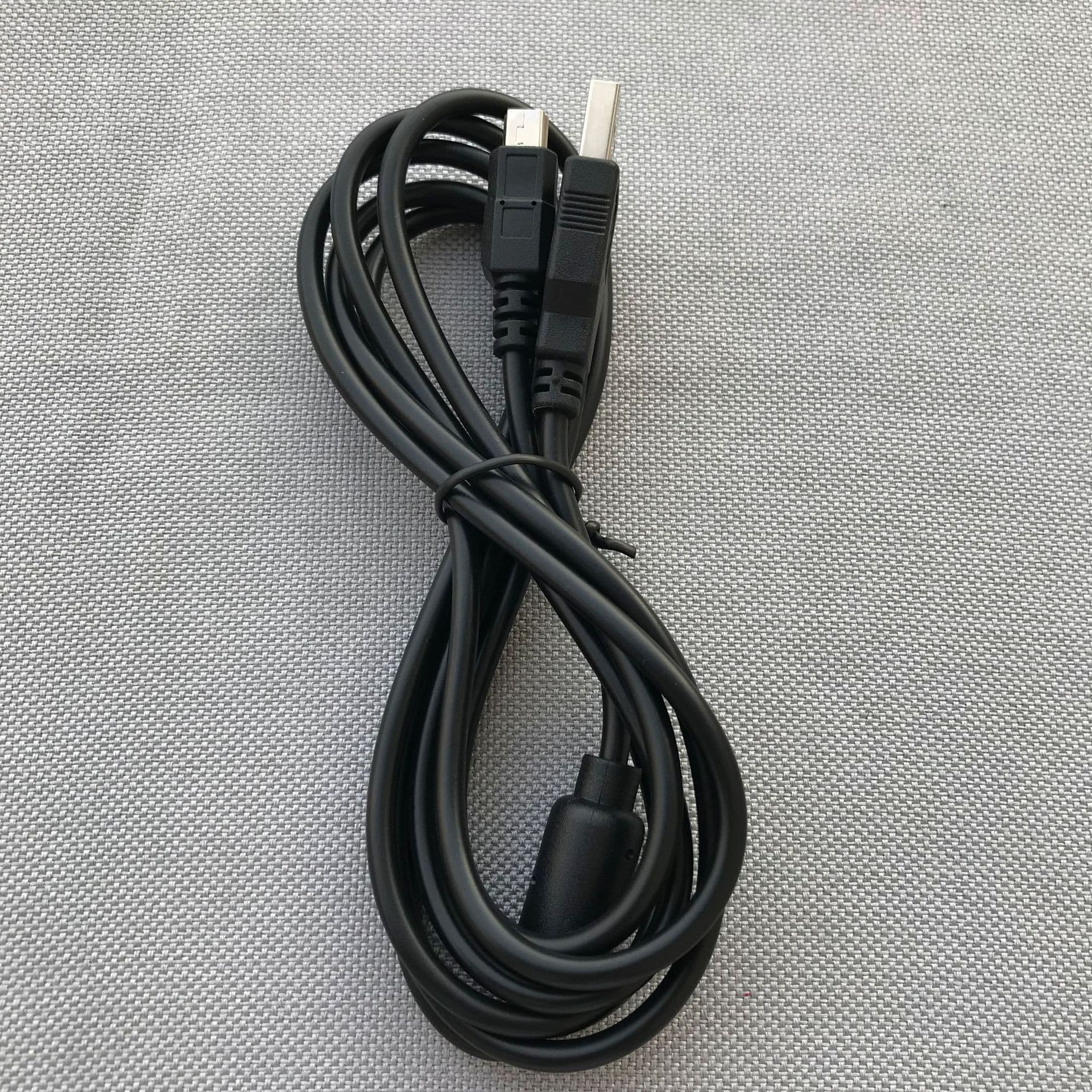 Suitable for PS3 wireless controller USB mini5Pt type port trapezoidal port v3mp3PSP game console charging data cable