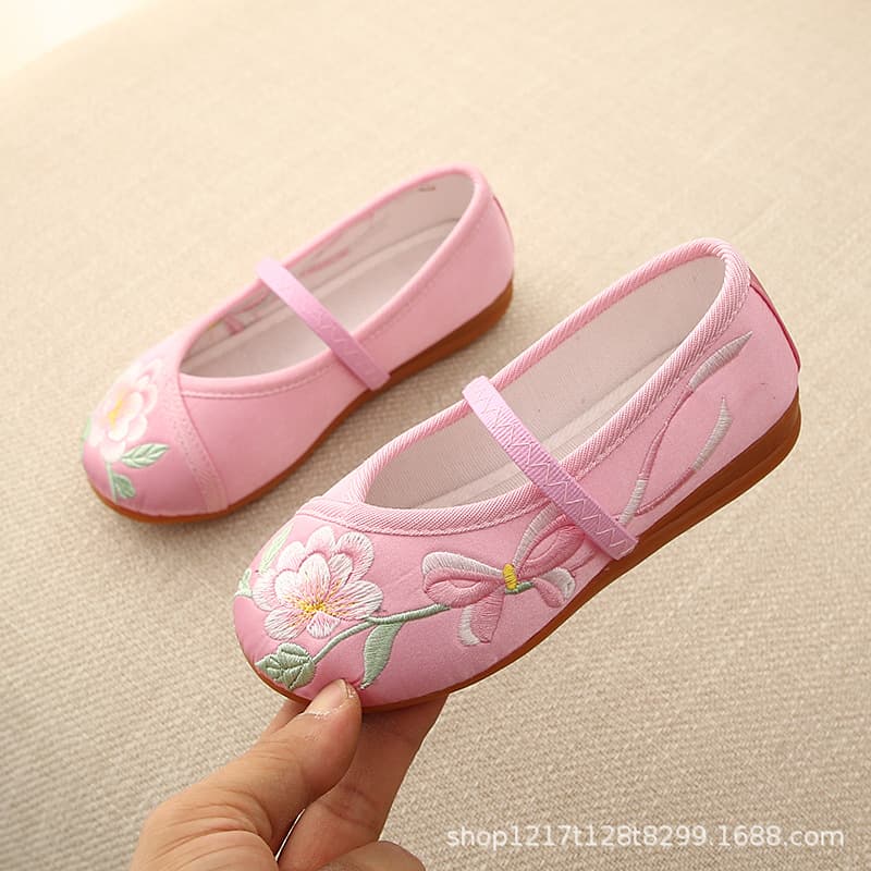 Factory Direct Children's Embroidered Shoes Hanfu Shoes Girls' Han Shoes Costume Performance Shoes Old Beijing Cloth Shoes Dance Shoes