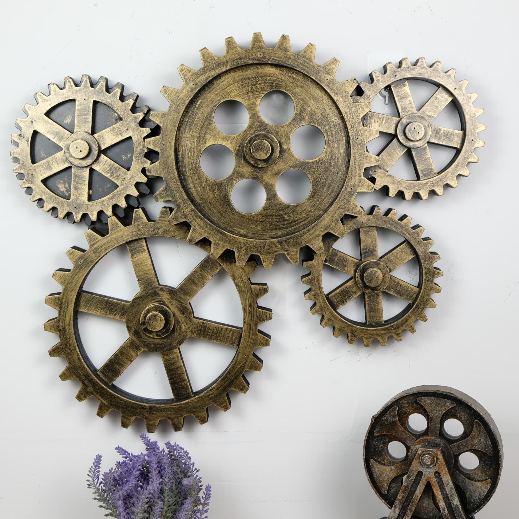 Gear Wall Hanging Vintage Industrial Style Coffee Shop Wall Decor Rust Color Wall Art Creative Bar BBQ Wall Decoration