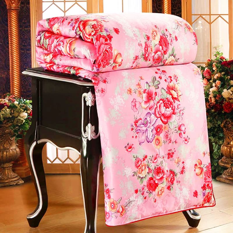 Factory direct sales jacquard imitation silk quilt gift quilt wholesale single and double dormitory winter quilt core thickened warm quilt