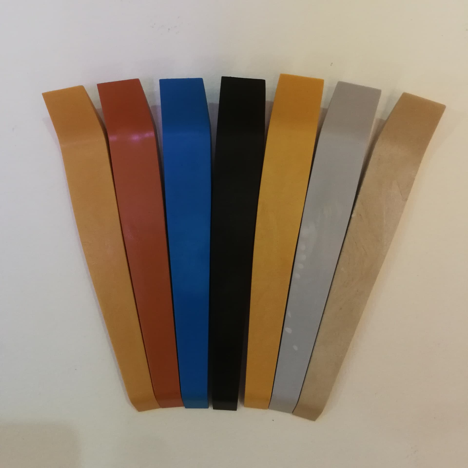 Factory-sold car disassembly tools: plastic trim removal tool, speaker, navigation instrument panel, and dashboard headlight removal tool, high-rigidity short pry bar