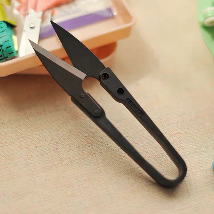 Black plastic handle high carbon steel thread snip TC805U model yarn cutter spring thread trimmer cross-stitch household small scissors