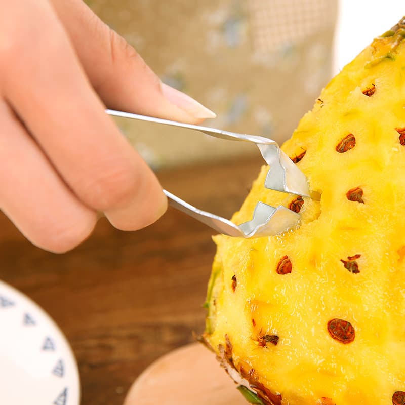 Stainless steel pineapple clip pineapple peeler household seed remover pineapple knife V-shaped pineapple tip metal meat digger