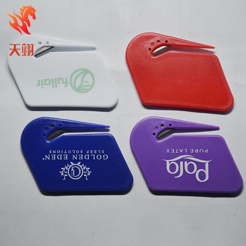 Factory Direct Wholesale Supply Plastic Envelope Opener Knife Mini Letter Opener Plastic Letter Opener Printed Logo