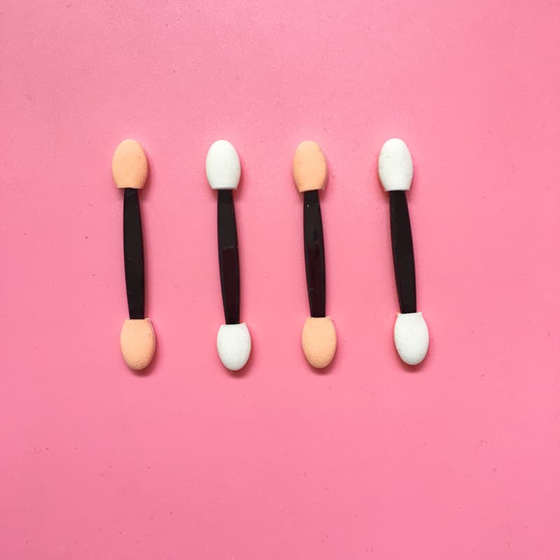 Factory Wholesale Disposable Eyeshadow Brush Double Head Sponge Eyeshadow Stick Makeup Brush Skin White Two-Color Eyeshadow Brush