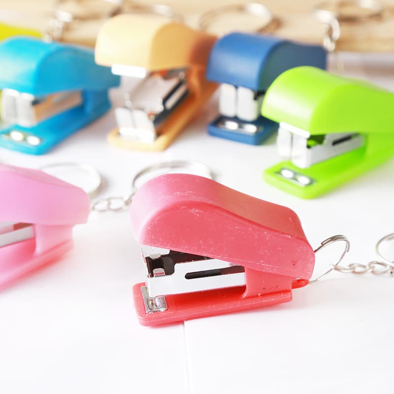 Cartoon Mini Stapler, Student Stationery Chain Stapler Wholesale, Keychain Accessory with Custom Logo Printing