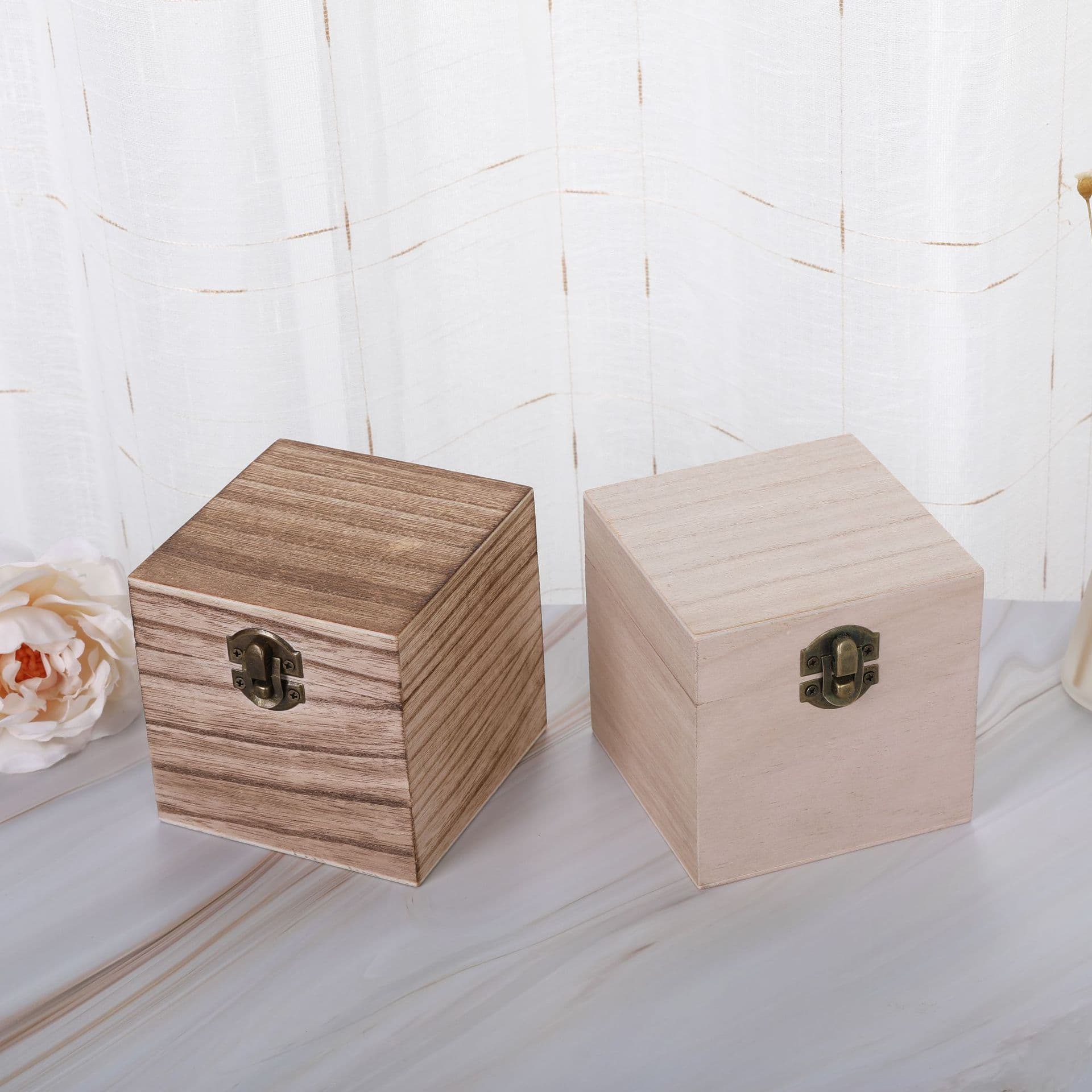 Square Wooden Storage Box Gift Box Packaging Made of Wood Rectangular Wooden