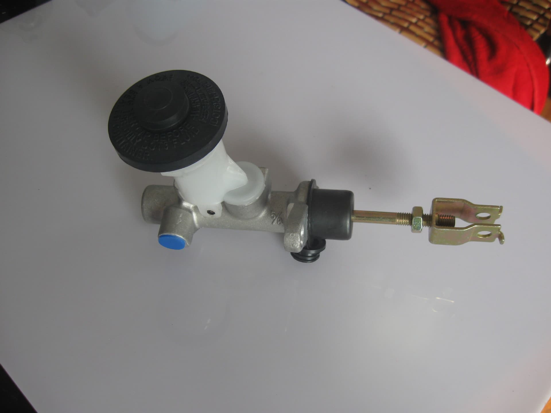 Clutch Master Cylinder Suitable for Toyota Hilux 31410-35250 Factory Wholesale Master Cylinder Modification