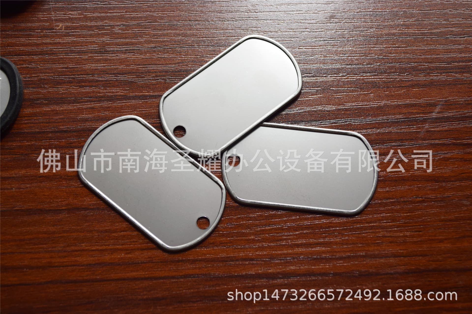 Stainless steel curled dog tags, soldier tags, US military ID tags, metal ID tags, pet tags and dog tags