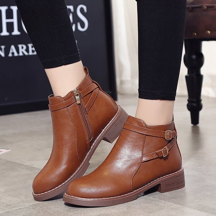 Autumn/Winter New Style Women's Low Heel Martin Boots Belt Buckle Short Boots Outdoor Trade Women's