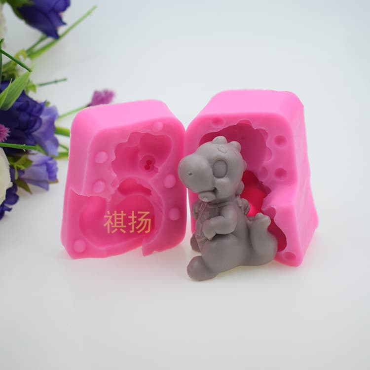 Factory Wholesale Dinosaur-Shaped Liquid Fondant Cake Aromatherapy Plaster Baking Silicone Mold DIY Soap Mold