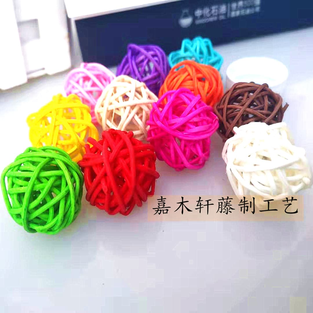 Factory Direct 3cm White Rattan Ball Aroma Diffuser Rattan Ball Kindergarten Mall Decoration