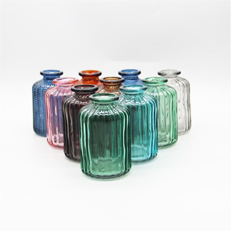 European Style Small Glass Vase Colored Glass Vase Factory Desktop Decorative Vase Illustration Vase