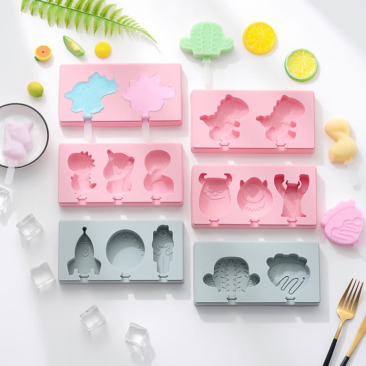 In Stock Silicone Ice Pop Mold with Lid, DIY Cartoon Fruit Ice Cream Mold, Homemade Popsicle Maker