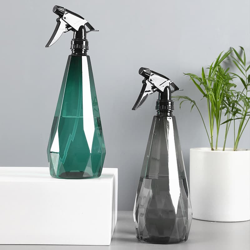 1L Nordic Style Hand-Pressed Small Spray Bottle Watering Can Mister Mini Water Spray Bottle Spray Bottle for Gardening Home Use