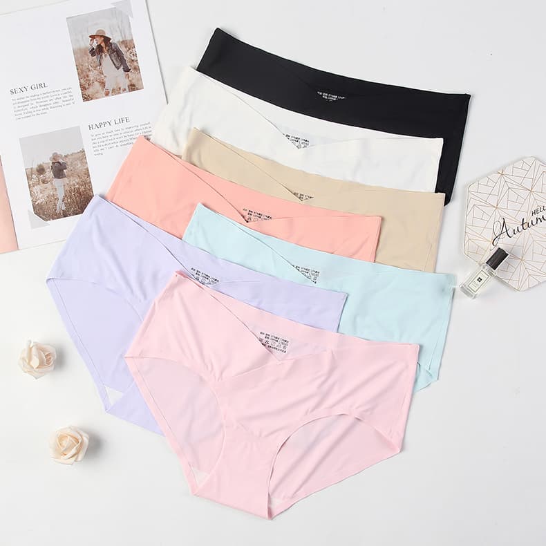 V-shaped low-waisted maternity underwear, comfortable and seamless, suitable for both pregnant and postpartum women, with a pure cotton lining.