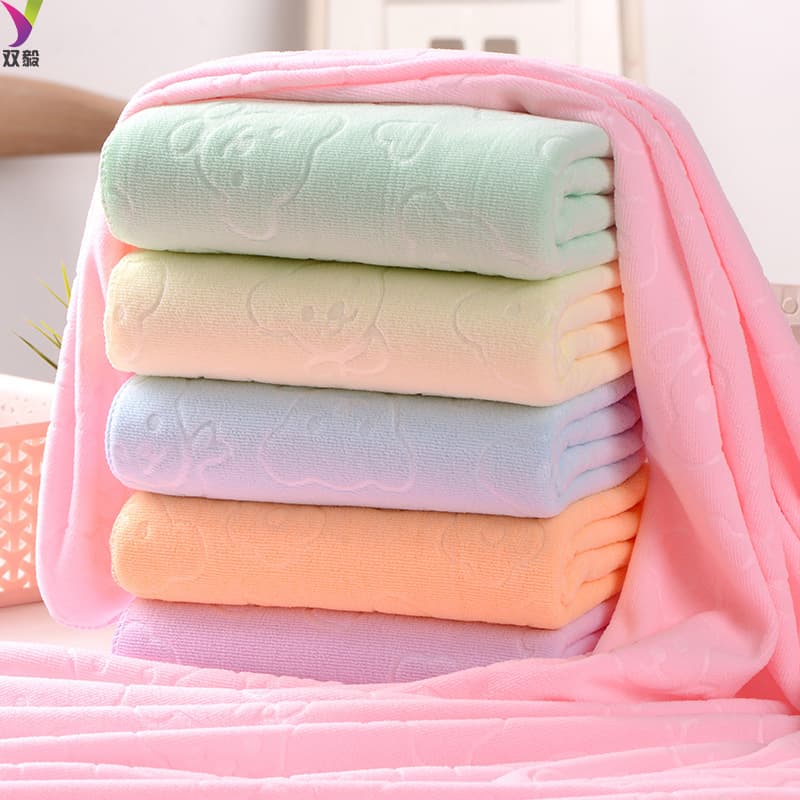 Ultrafine Fiber Bath Towel Quick Dry Bear Embossed Beach Towel Superabsorbent Small Bear Press Flower Fast Drying Towel