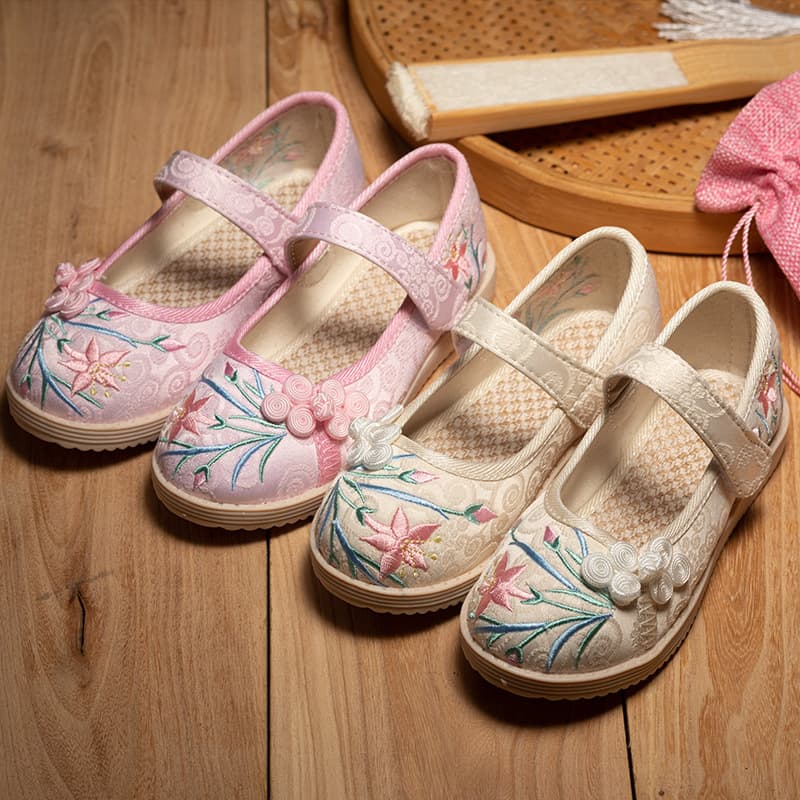 Retro-style Embroidered Shoes, Fabric Craft Class Children's Handmade Cloth Shoes, Girls' Vintage Ethnic Embroidered Shoes, Hanfu Shoes