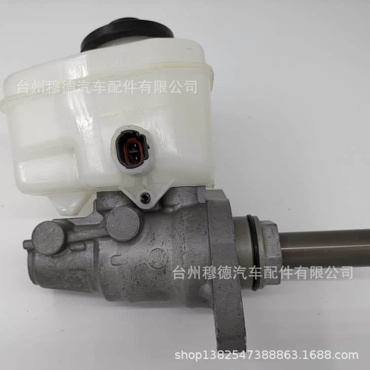 Brake Master Cylinder for Toyota PRADO 47028-60010 Brake Pump Prado Mude Brake