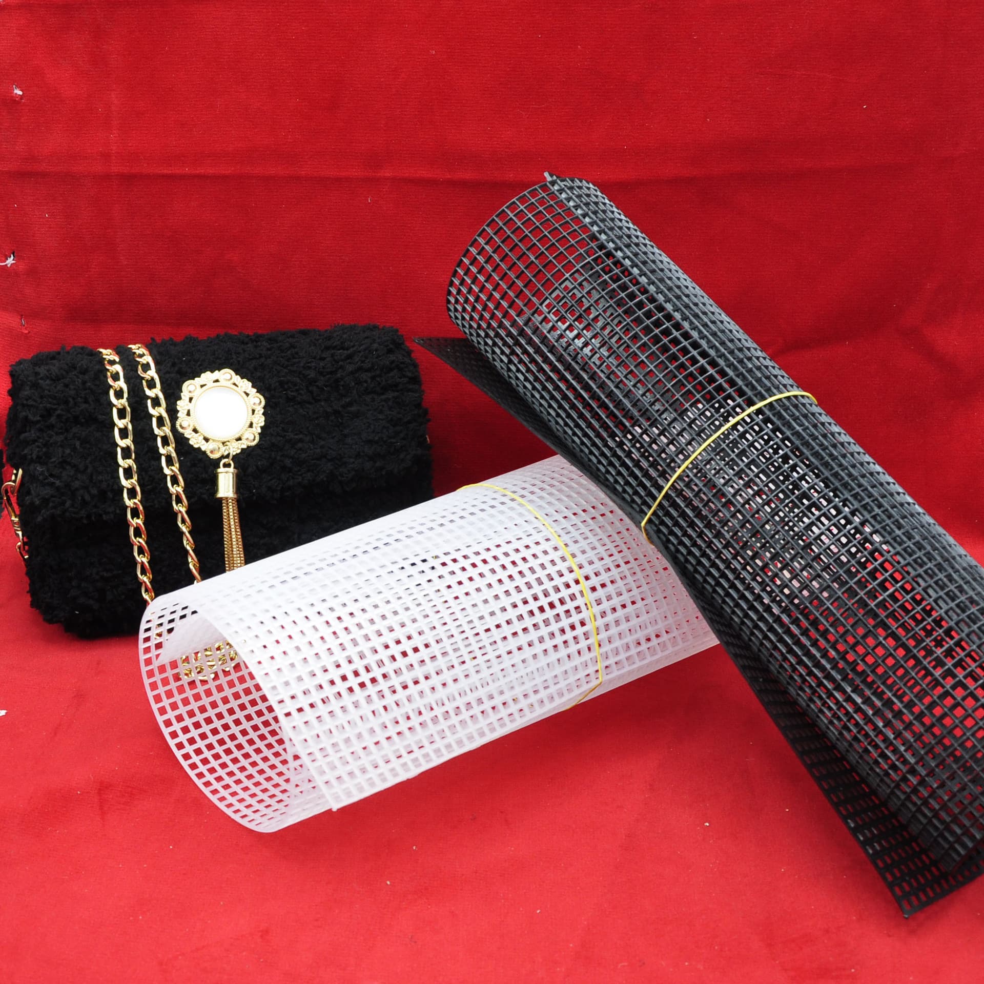 Strip-Woven Hook Bag DIY Plastic Grid Mesh Sheets, 4mm Mesh Sheets, Bulk Wholesale for Crafts and Handicrafts