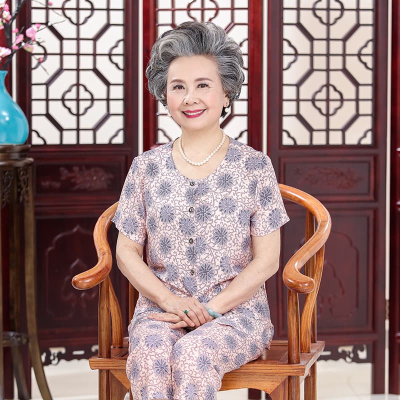 Maternity Summer Cotton Suit for Middle-aged and Elderly Women, Short-sleeve Cardigan for 60-70 Year Olds, Grandma Style