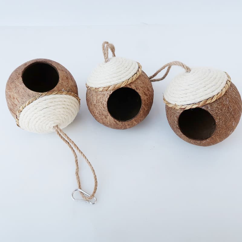 Parrot Coconut Shell Bird Nest Warm Hamster Squirrel Breeding Nest Toy