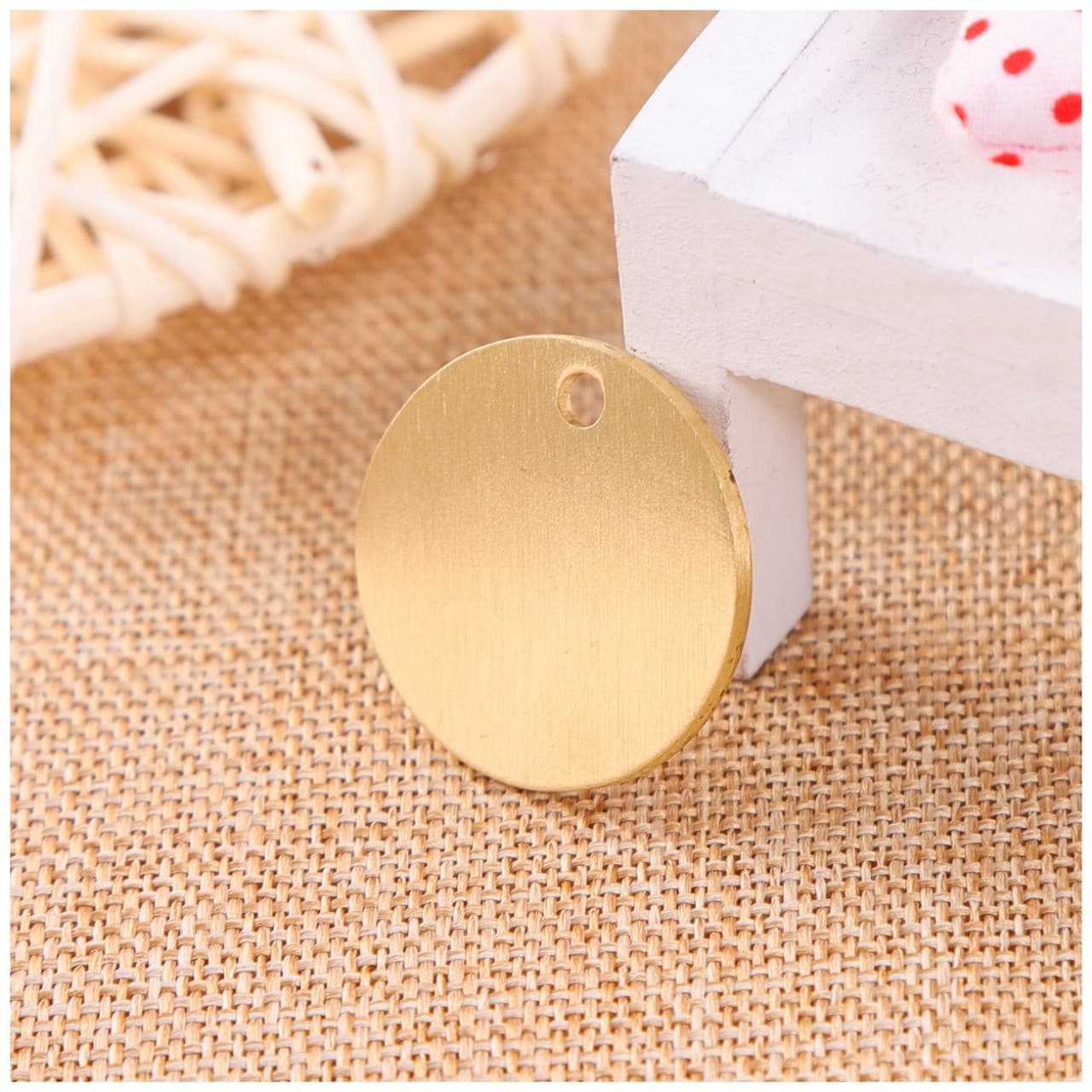 Source manufacturer pure brass anti-lost tags blank laser dog tags round bone tags metal identity tags
