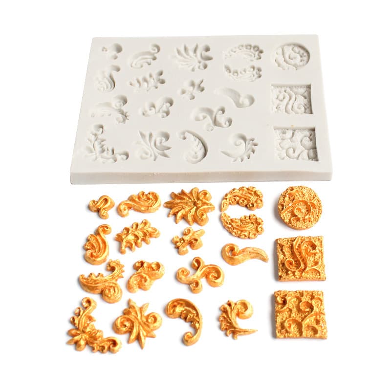 A variety of European patterned photo frames, fondant silicone molds, cup cake decorations, mirror frames, dry Pace molds