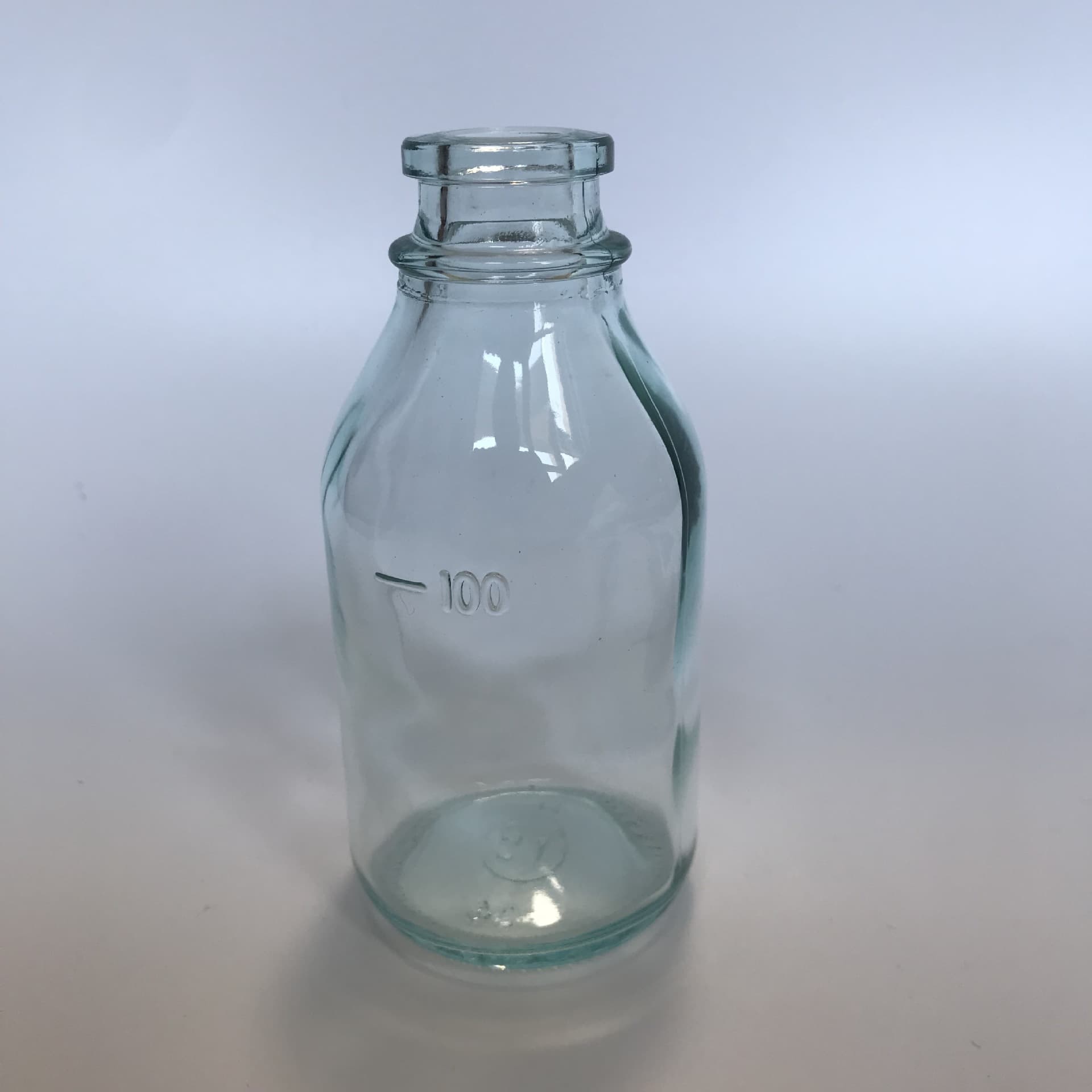 Factory direct sales of 100ml 26-mouth large-diameter molded bottles, oil bottles, cosmetic raw material bottles, and reagent bottles.