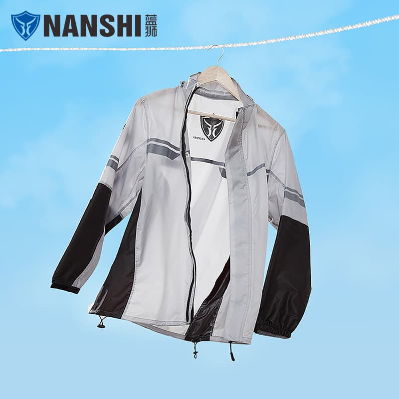 Blue Lion Rain Suit Set, Separate Jacket and Pants, Lightweight Waterproof for Motorcycle Riding, Men's and Women's Full-Body Fishing Anti-Heavy Rain Rainwear
