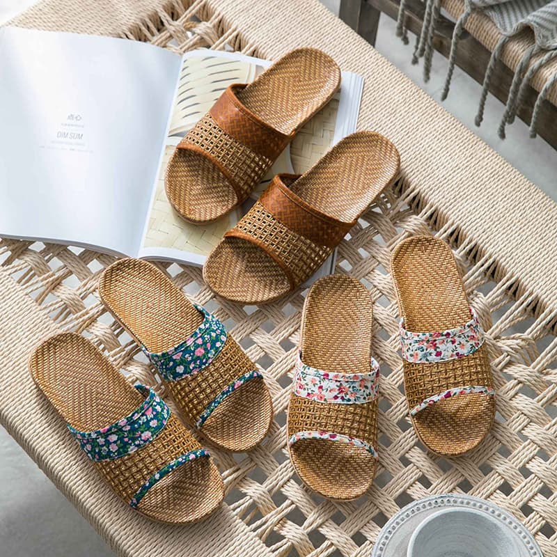 Rattan Woven Slippers for Women, Indoor Floor Home Non-Slip Couples Linen Straw Mat Bamboo Sandals for Men Summer