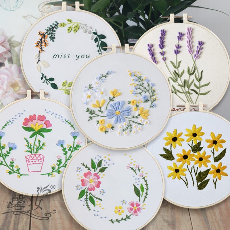 Traditional embroidery diy Su embroidery and Hunan embroidery factory direct sales material package discount video teaching women training ribbon embroidery