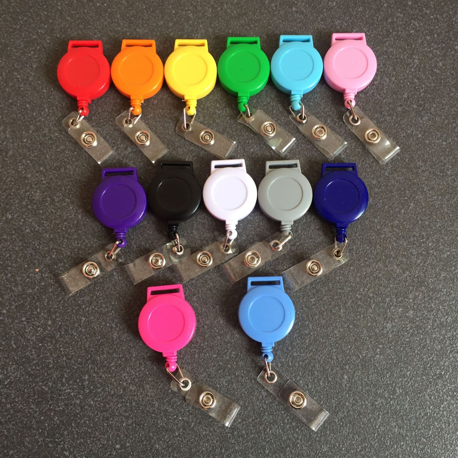 Manufacturer Stock Anti-Loss ID Clip, Colorful Retractable Pull-Tab, New Retractable Keychain for ID Badges