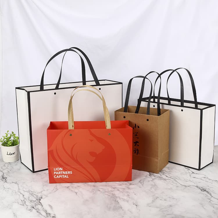 Gift Bag Handheld Paper Bag Custom Logo Premium Feel Clothing Handbag Simple Thickened Gift Bag Kraft Paper Bag