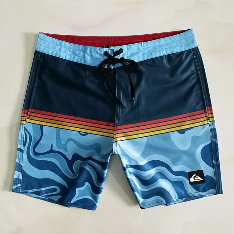 Factory-made beach shorts for men, quick-drying, loose-fitting and recommended for beach surfing and leisure, cross-border swimming trunks are selling well in foreign trade