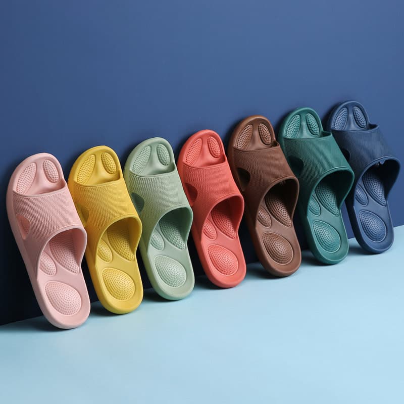 Xiaobaiya Bath Slippers for Women, Massage, Stain and Wear-Resistant, Non-Slip Couples' Summer Japanese-style Home Bath Sandals for Men