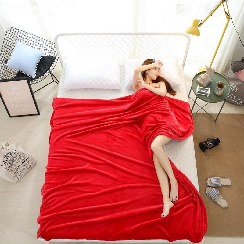 Solid Color Wholesale Flannel Gift Items Winter Summer Plain Pet Carpet Warm Flannel Cover Blanket