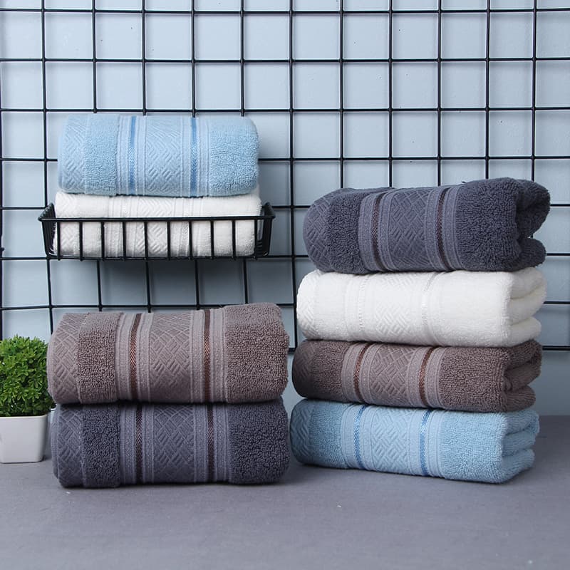 Manufacturer supplies 380g thickened twill bath towels, soft dark large towels for home daily use and hotels, highly absorbent.