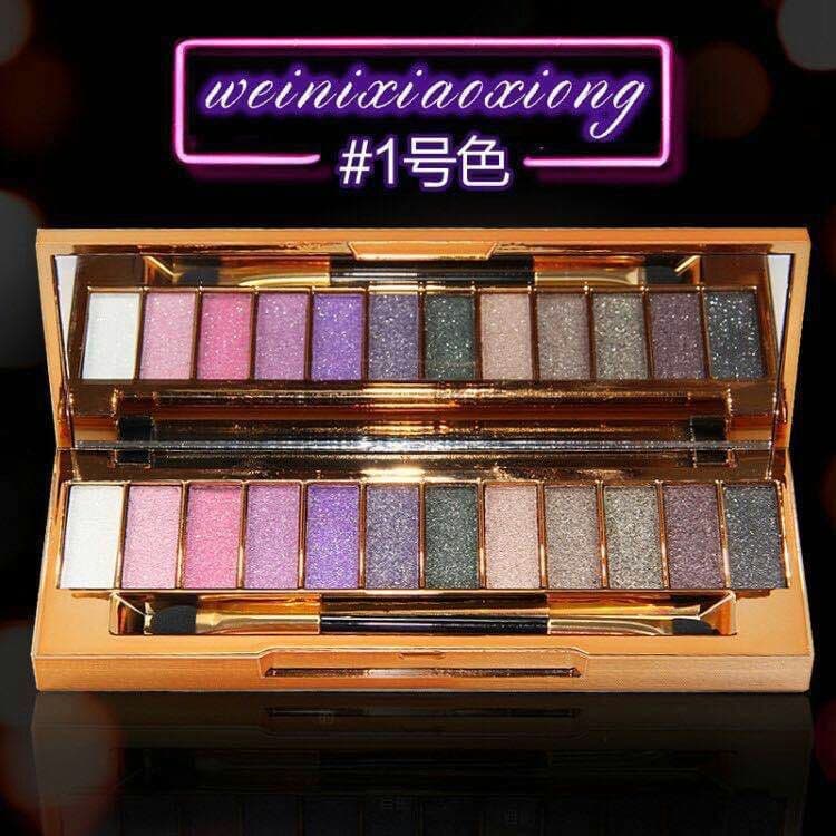 Winnie the Pooh 12-color eye shadow, sparkling diamond twelve-color eye shadow palette, non-flying pink girl makeup palette ready for sale