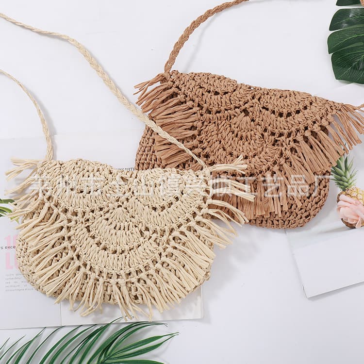 Factory Direct New Handmade Crochet Fringe Woven Bag Casual Crossbody Woven Bag Vacation Trendy Women Beach Bag