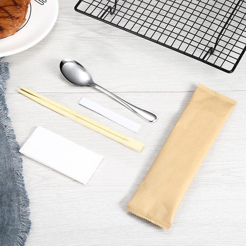 Wholesale disposable chopstick set stainless steel cutlery set takeaway spoon cutlery bag disposable cutlery set