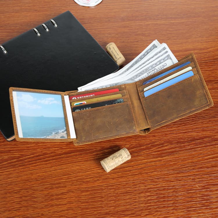 2022 New Men's Vintage Cropped Top Layer Crazy Horse Leather Wallet RFID Blocking Genuine Leather Bifold Short Wallet