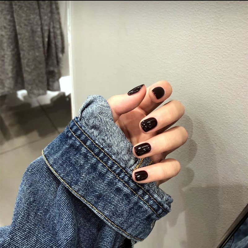 D23 Fashionable Black Short Press-On Nails, 24 Pieces, Drop Shipping Supported