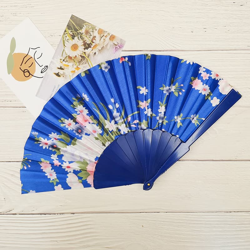 Manufacturer of silk and plastic folding fans, Chinese style women's fans, craft gifts, cross-border supply, Spanish fans