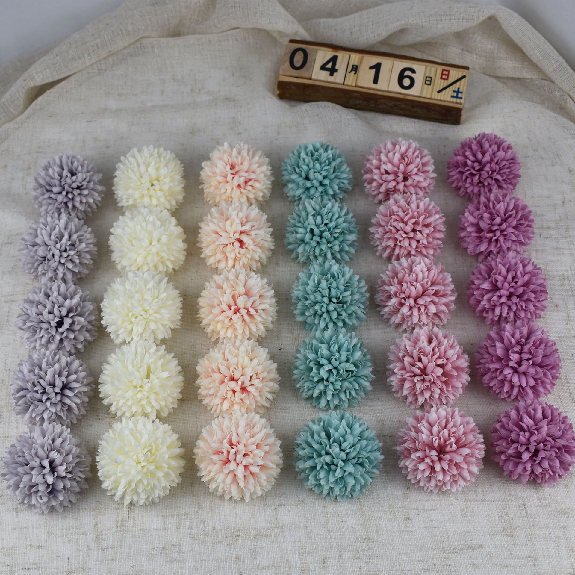 European simulated flower chrysanthemum melaleuca ball chrysanthemum flowers diy autumn chrysanthemum head corsage decorative wrist flower head wholesale